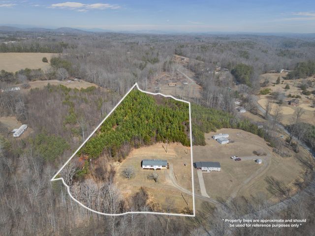 137 Sunnybrook CIR, Bassett, VA 24055