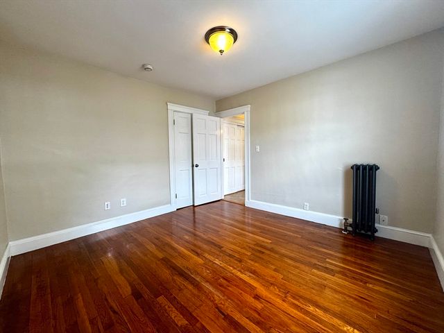 56 Dix St 56, Waltham, MA 02453