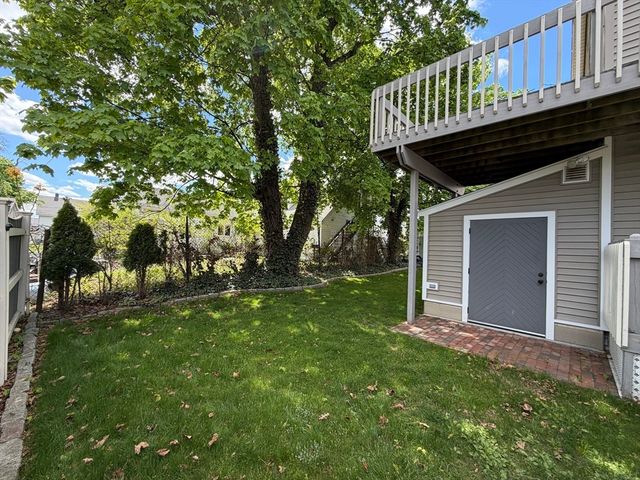 56 Dix St 56, Waltham, MA 02453