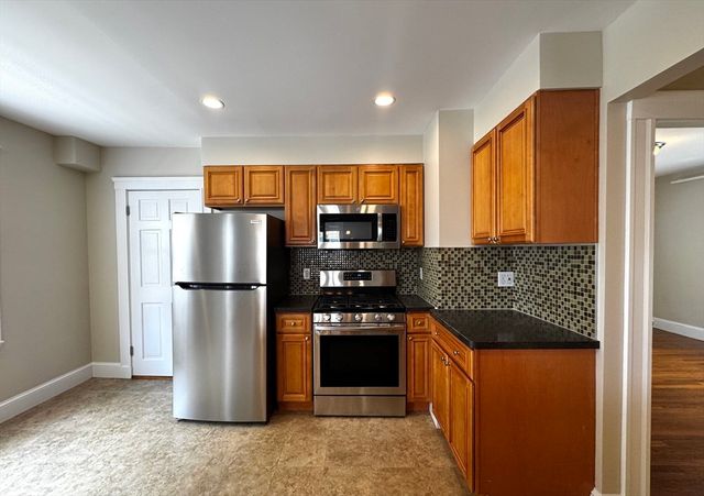 56 Dix St 56, Waltham, MA 02453