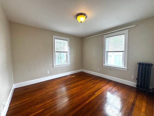 56 Dix St 56, Waltham, MA 02453