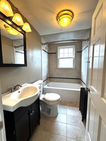 56 Dix St 56, Waltham, MA 02453