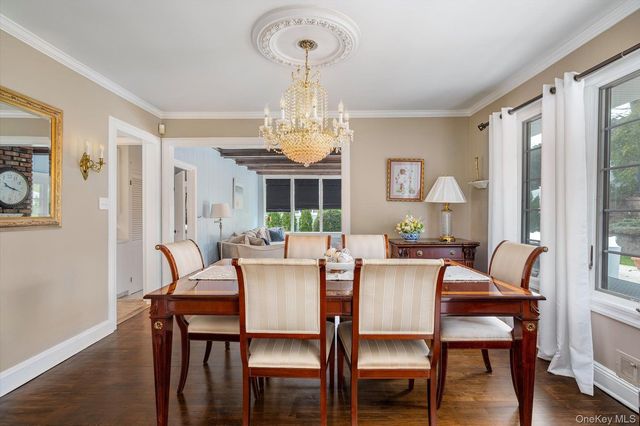 60 Ridge Drive, Plainview, NY 11803