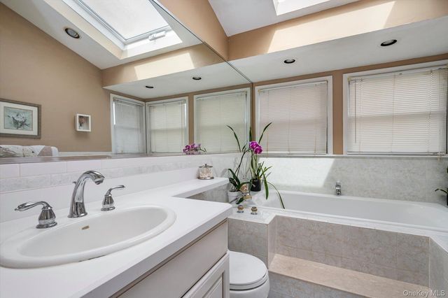 60 Ridge Drive, Plainview, NY 11803