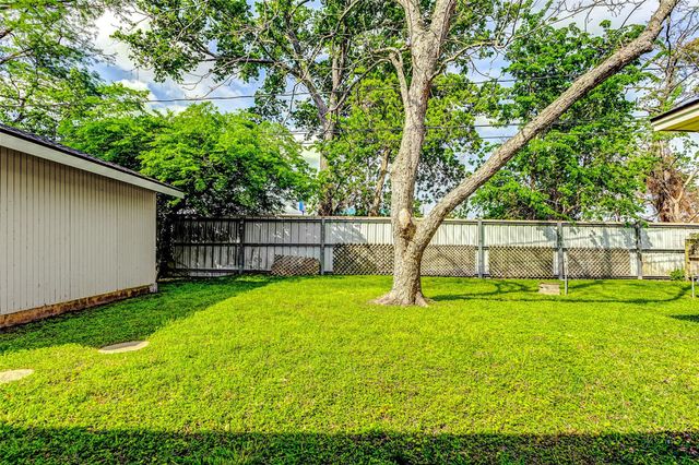1206 Fay Road, Kemah, TX 77565