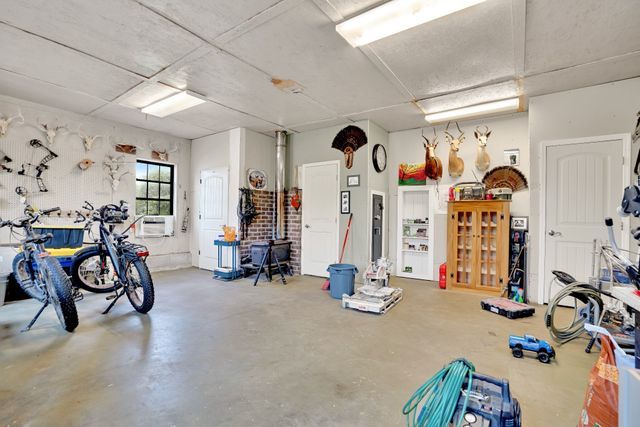 110 Jerry Smith Rd, Indian Mound, TN 37079
