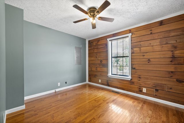 110 Jerry Smith Rd, Indian Mound, TN 37079