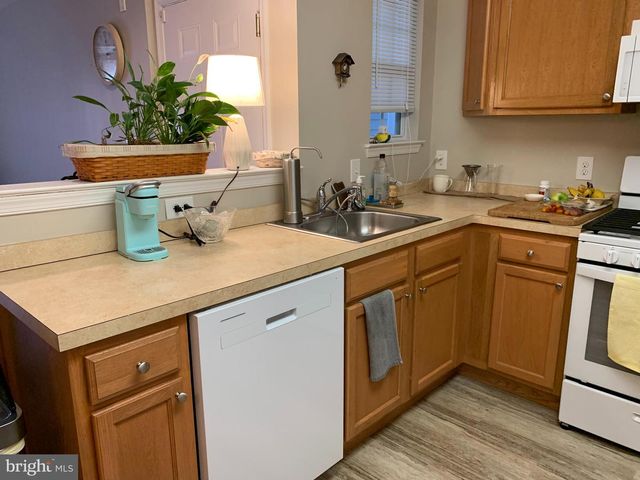 1121 TRISTRAM CIR, Mantua, NJ 08051