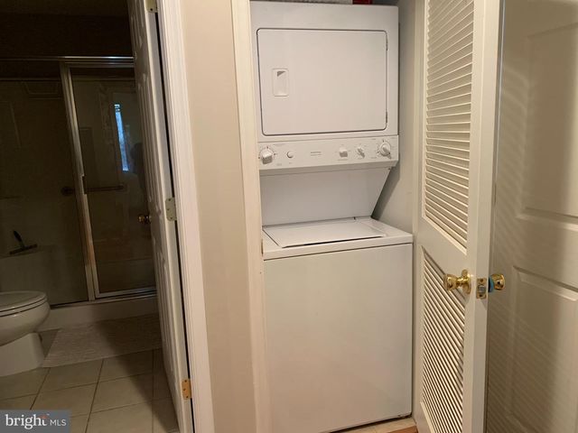 1121 TRISTRAM CIR, Mantua, NJ 08051