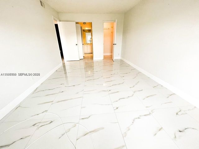 6395 Bay Club Dr 4, Fort Lauderdale, FL 33308
