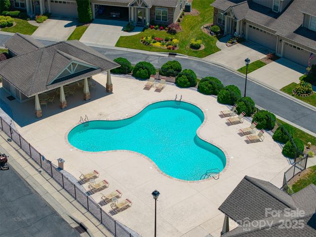 58 Burlington Lane, Fletcher, NC 28732