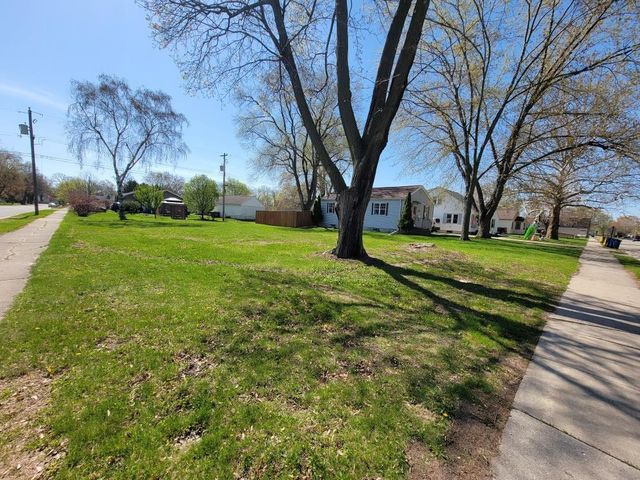 1203 GROSS AVENUE, Green Bay, WI 54304
