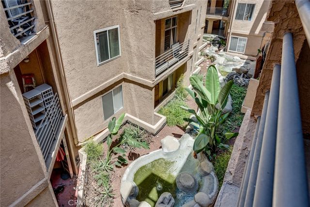 640 W 4th 315, Long Beach, CA 90802