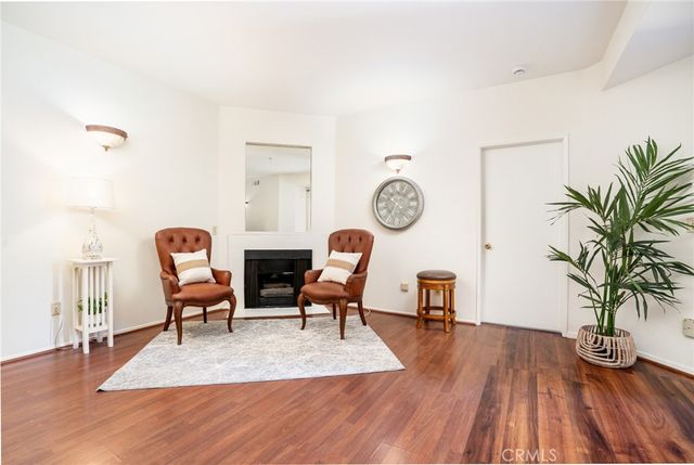 640 W 4th 315, Long Beach, CA 90802