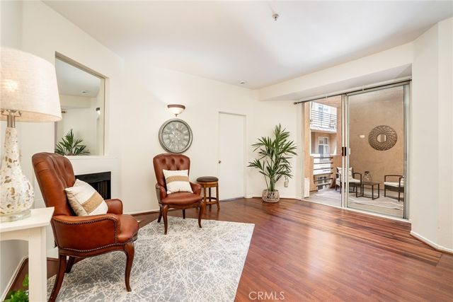 640 W 4th 315, Long Beach, CA 90802