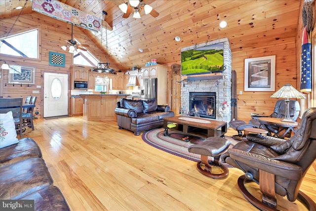 74 BROWNS CHURCH RD, Schuylkill Haven, PA 17972