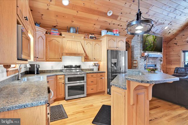 74 BROWNS CHURCH RD, Schuylkill Haven, PA 17972