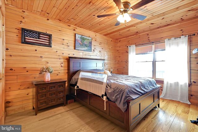 74 BROWNS CHURCH RD, Schuylkill Haven, PA 17972