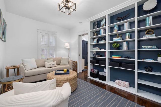 28 John Street, Newport, RI 02840