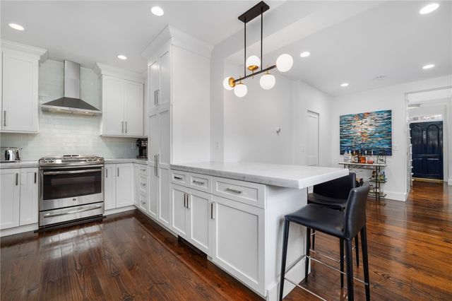 28 John Street, Newport, RI 02840