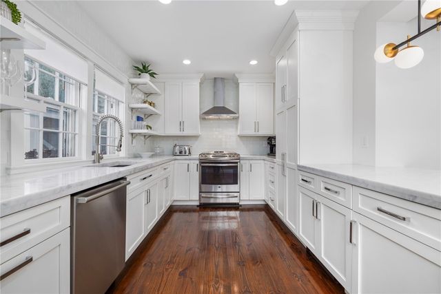 28 John Street, Newport, RI 02840