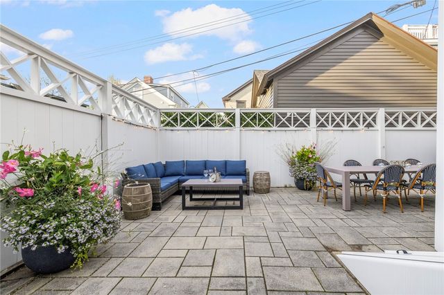 28 John Street, Newport, RI 02840