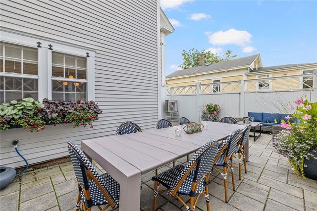 28 John Street, Newport, RI 02840