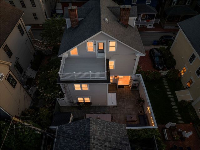 28 John Street, Newport, RI 02840