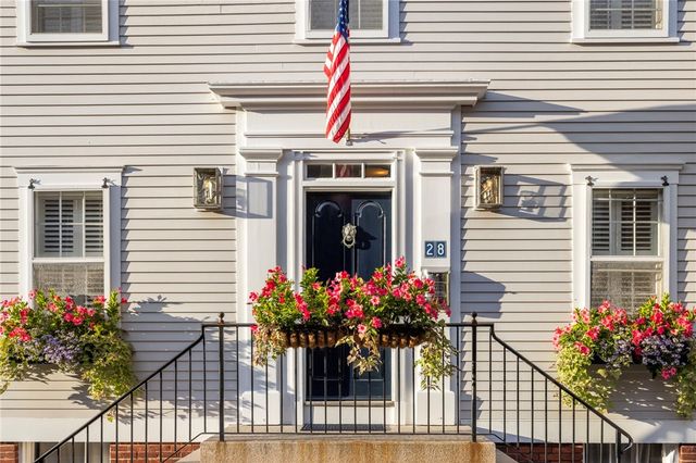 28 John Street, Newport, RI 02840