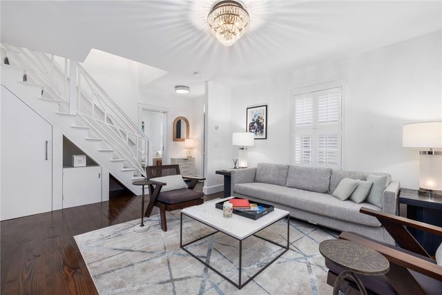 28 John Street, Newport, RI 02840