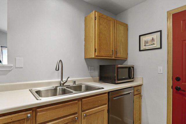 1224 Carpenter Street, Madison, WI 53704