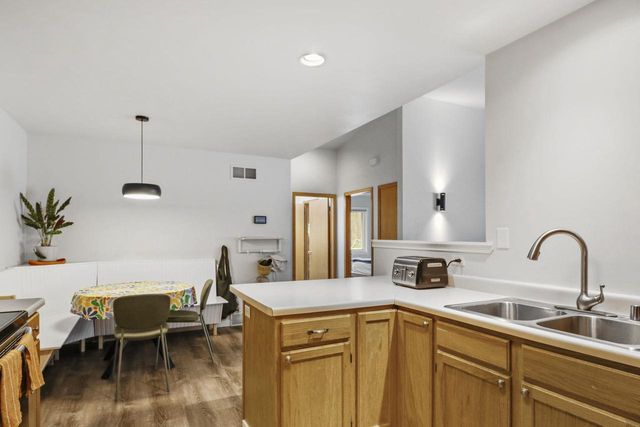 1224 Carpenter Street, Madison, WI 53704