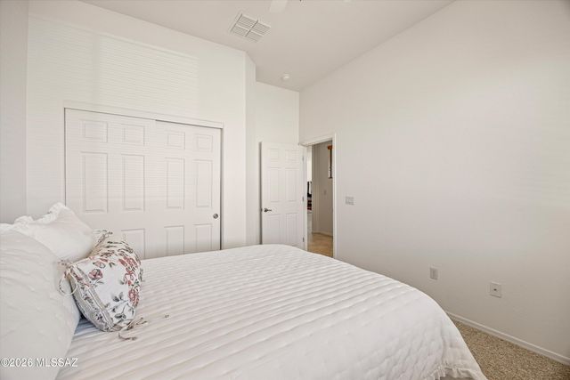 1131 W Tenniel Drive, Green Valley, AZ 85614