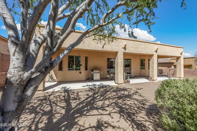 1131 W Tenniel Drive, Green Valley, AZ 85614