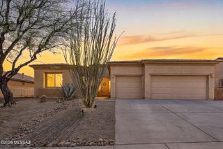 1131 W Tenniel Drive, Green Valley, AZ 85614