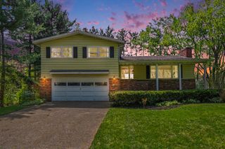 1331 Vineland Path, St. Joseph Twp, MI 49085
