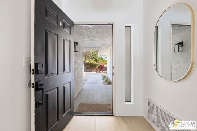 1489 E Francis Drive, Palm Springs, CA 92262