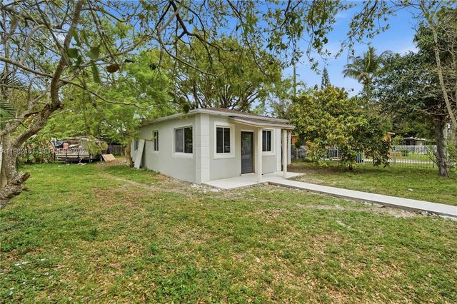 513 NW 99th St, Miami, FL 33150