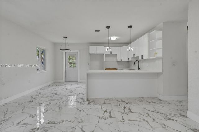 513 NW 99th St, Miami, FL 33150