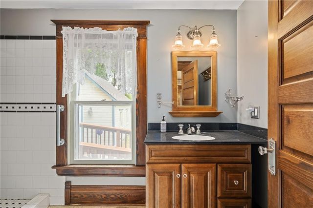 553 E Park Street, Olathe, KS 66061