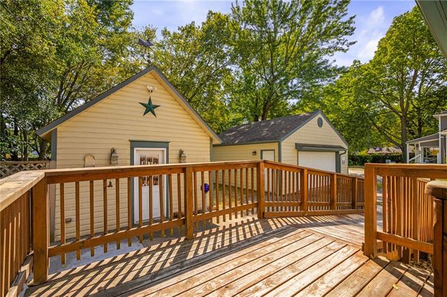 553 E Park Street, Olathe, KS 66061