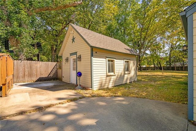 553 E Park Street, Olathe, KS 66061