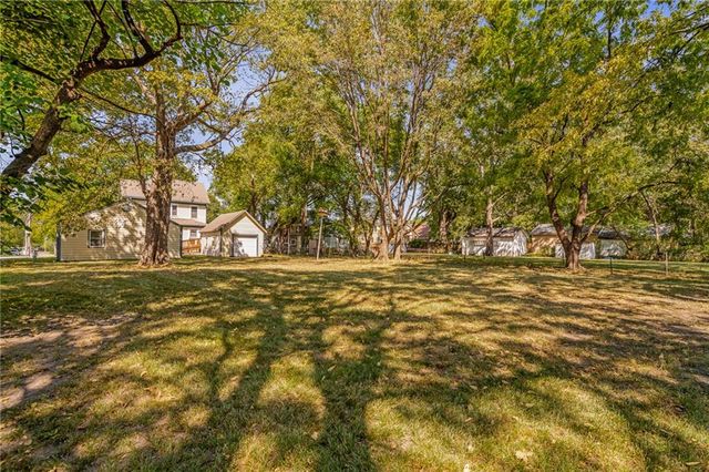 553 E Park Street, Olathe, KS 66061