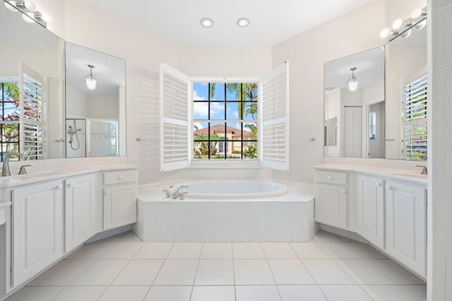 9531 Lantern Bay Circle, West Palm Beach, FL 33411