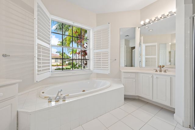 9531 Lantern Bay Circle, West Palm Beach, FL 33411