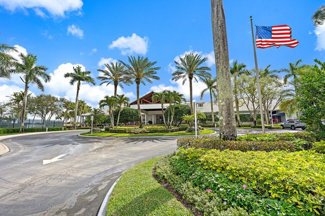 9531 Lantern Bay Circle, West Palm Beach, FL 33411