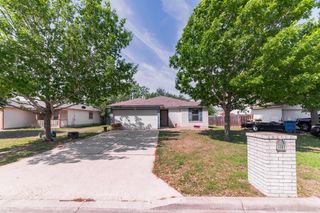 3005 Tyler LN, Taylor, TX 76574