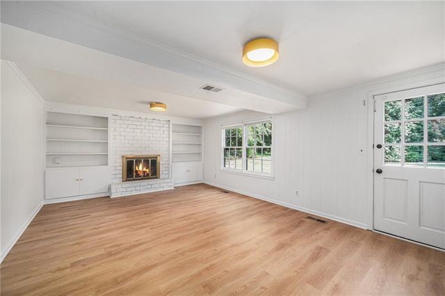 3322 W 95th Street, Leawood, KS 66206