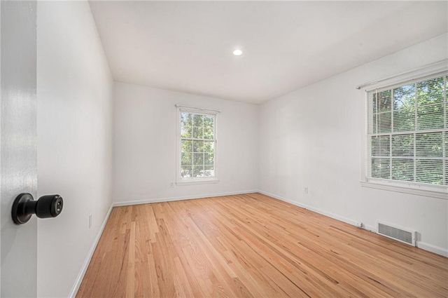 3322 W 95th Street, Leawood, KS 66206