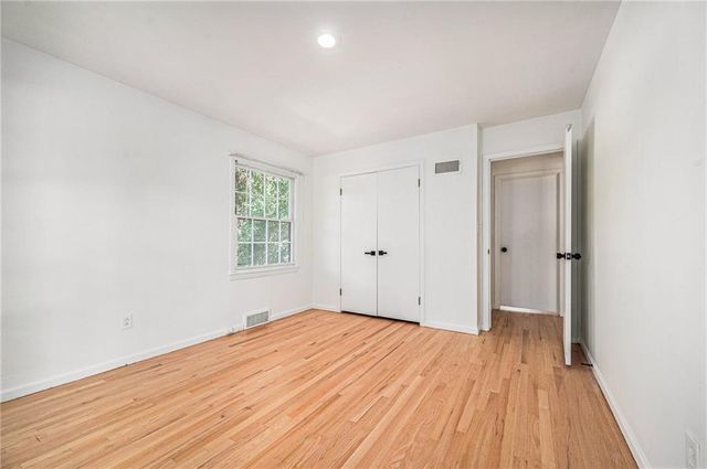 3322 W 95th Street, Leawood, KS 66206